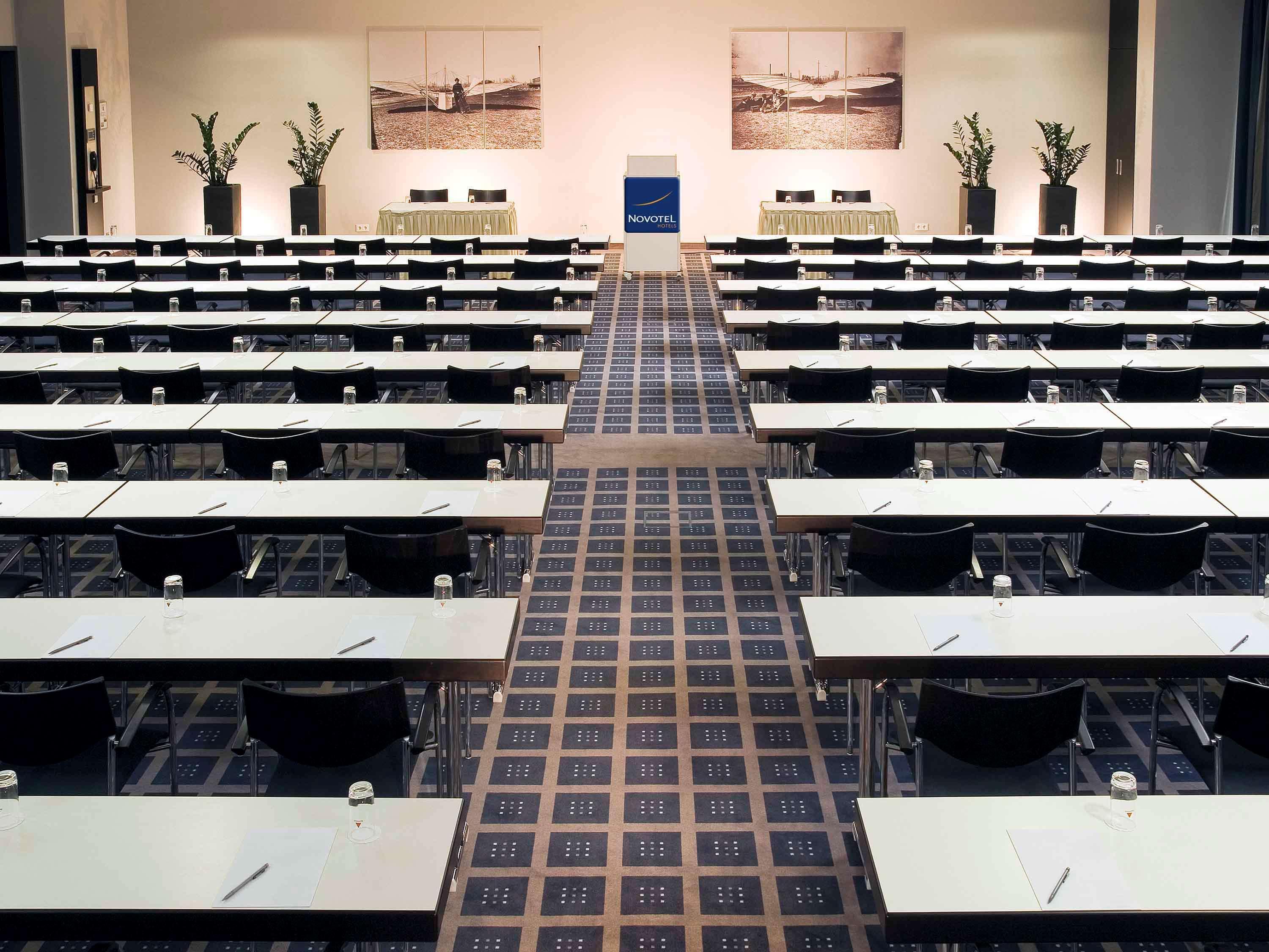 Novotel Muenchen Messe Екстер'єр фото
