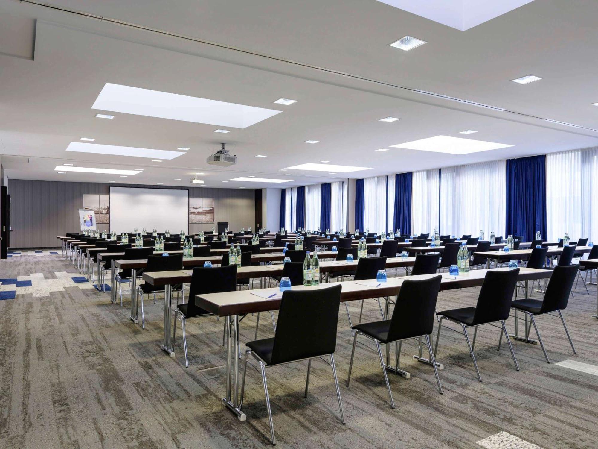 Novotel Muenchen Messe Екстер'єр фото