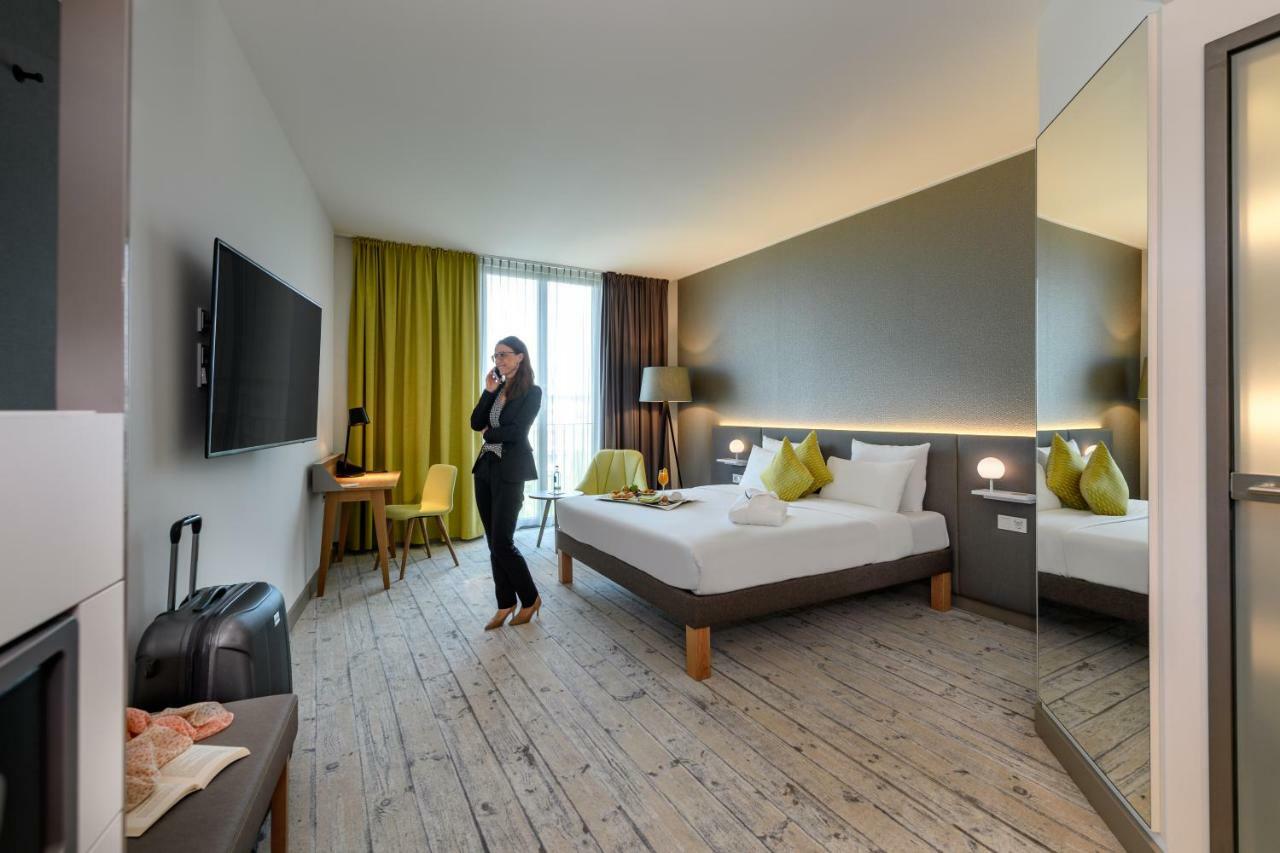 Novotel Muenchen Messe Екстер'єр фото